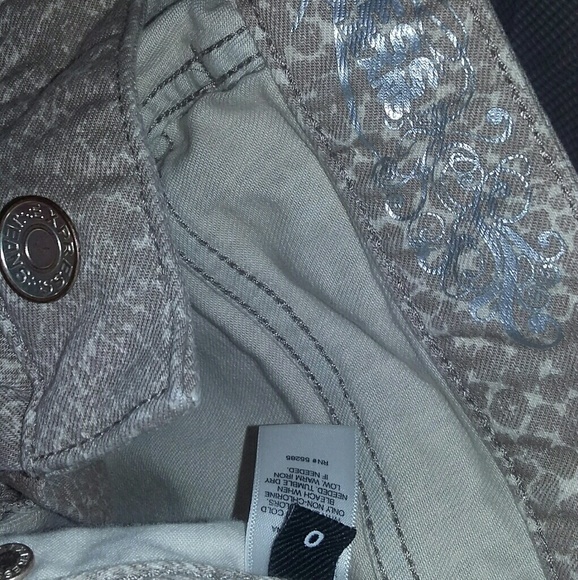 Express snakeskin print shorts - Picture 3 of 4